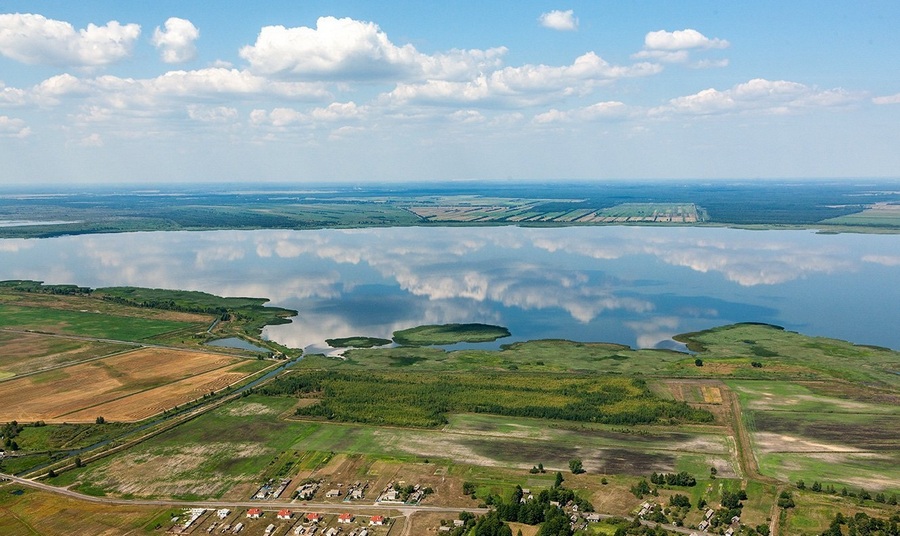 Базы отдыха в Беларуси на озерах. озеро червоное